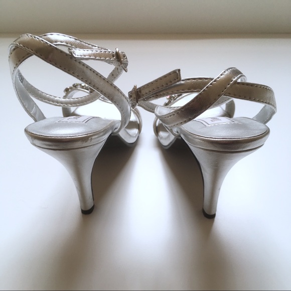 Touch Ups Jeweled Sandals - Picture 4 of 5